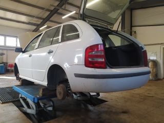 bontott SKODA FABIA I Jobb első Vízlehúzó Gumicsík