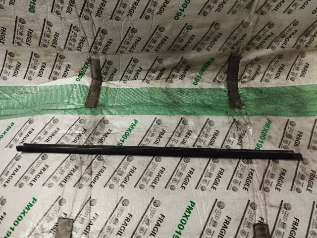 bontott SKODA FABIA I Jobb első Vízlehúzó Gumicsík