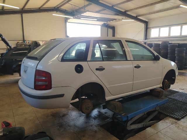 bontott SKODA FABIA I Jobb első Vízlehúzó Gumicsík