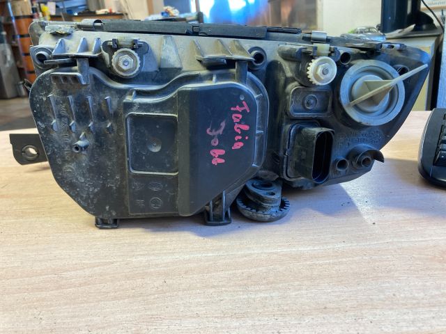 bontott SKODA FABIA I Jobb Fényszóró