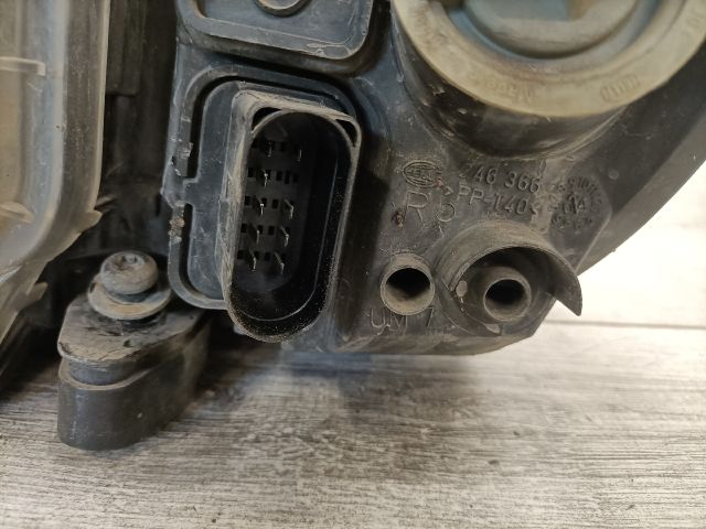 bontott SKODA FABIA I Jobb Fényszóró