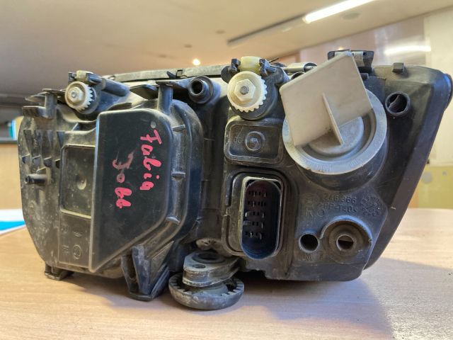 bontott SKODA FABIA I Jobb Fényszóró