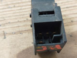 bontott SKODA FABIA I Jobb hátsó Ablakemelő Kapcsoló