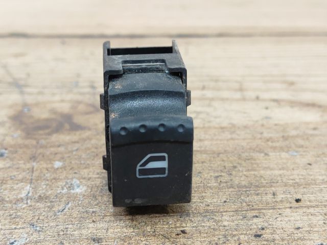 bontott SKODA FABIA I Jobb hátsó Ablakemelő Kapcsoló