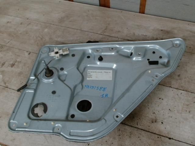 bontott SKODA FABIA I Jobb hátsó Ablakemelő Szerkezet (Mechanikus)