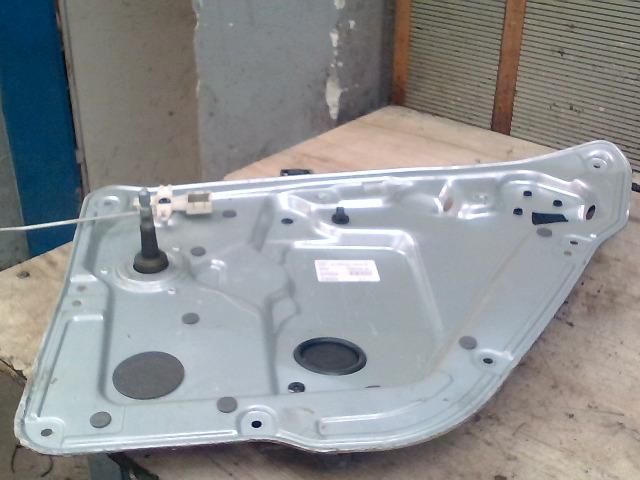 bontott SKODA FABIA I Jobb hátsó Ablakemelő Szerkezet (Mechanikus)