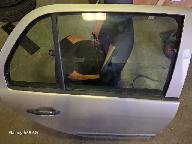 bontott SKODA FABIA I Jobb hátsó Ajtó (Részeivel)