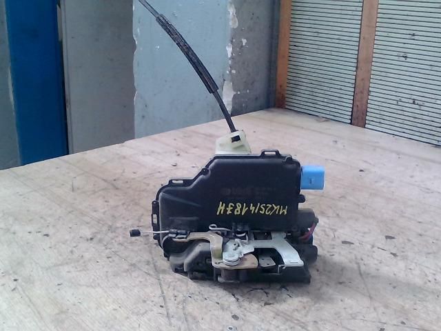 bontott SKODA FABIA I Jobb hátsó Ajtózár