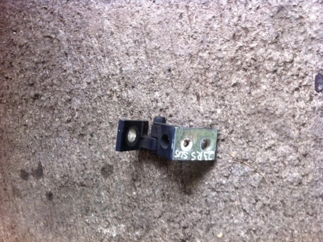 bontott SKODA FABIA I Jobb hátsó Felső Zsanér