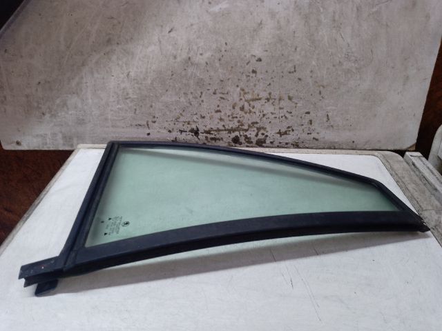 bontott SKODA FABIA I Jobb hátsó Fixüveg (Ajtóban)