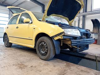 bontott SKODA FABIA I Jobb hátsó Fixüveg (Ajtóban)