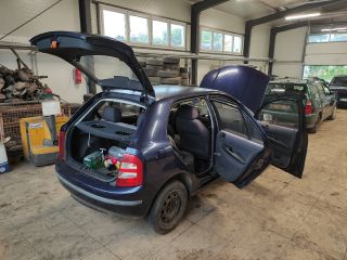 bontott SKODA FABIA I Jobb hátsó Kapaszkodó (Felső)