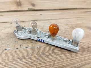 bontott SKODA FABIA I Jobb Hátsó Lámpa Foglalat