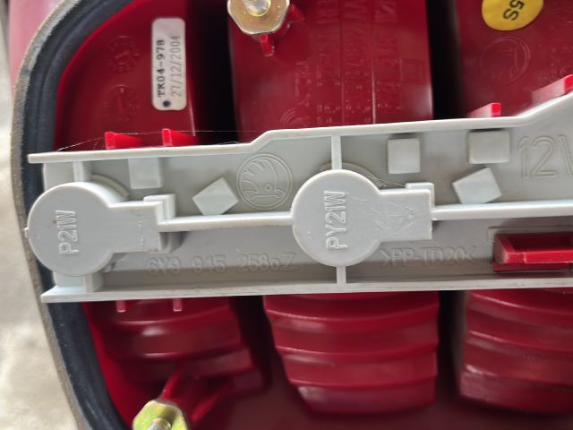 bontott SKODA FABIA I Jobb Hátsó Lámpa