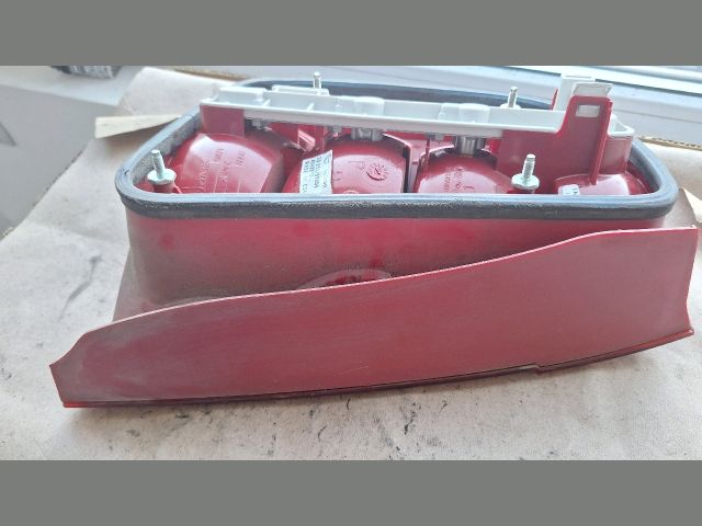 bontott SKODA FABIA I Jobb Hátsó Lámpa