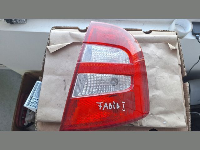 bontott SKODA FABIA I Jobb Hátsó Lámpa