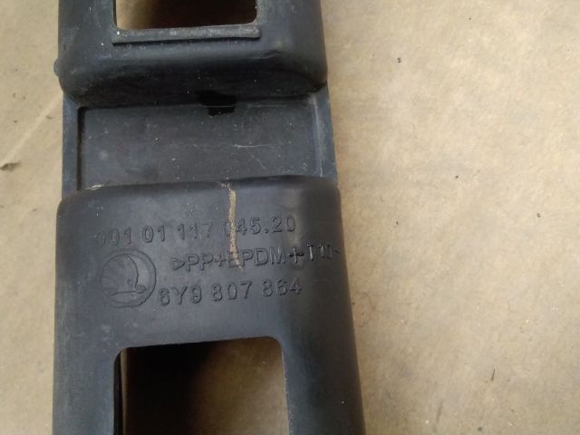 bontott SKODA FABIA I Jobb hátsó Lökhárító Tartó (Műanyag)