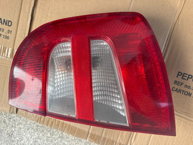 bontott SKODA FABIA I Jobb Külső Hátsó Lámpa