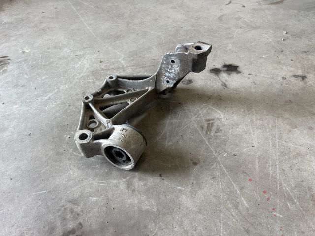 bontott SKODA FABIA I Jobb Lengőkar Tartó