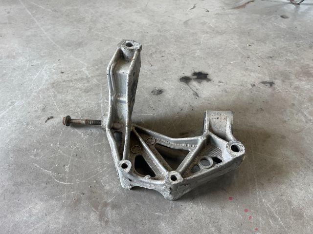 bontott SKODA FABIA I Jobb Lengőkar Tartó