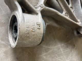 bontott SKODA FABIA I Jobb Lengőkar Tartó