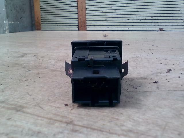 bontott SKODA FABIA I Kipörgésgátló Kapcsoló