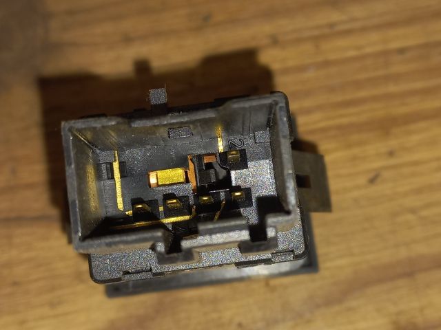 bontott SKODA FABIA I Kipörgésgátló Kapcsoló