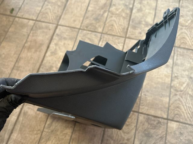 bontott SKODA FABIA I Középkonzol Keret