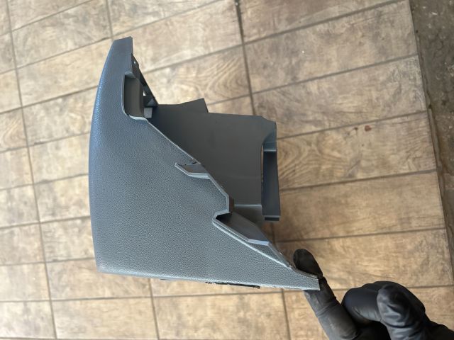 bontott SKODA FABIA I Középkonzol Keret