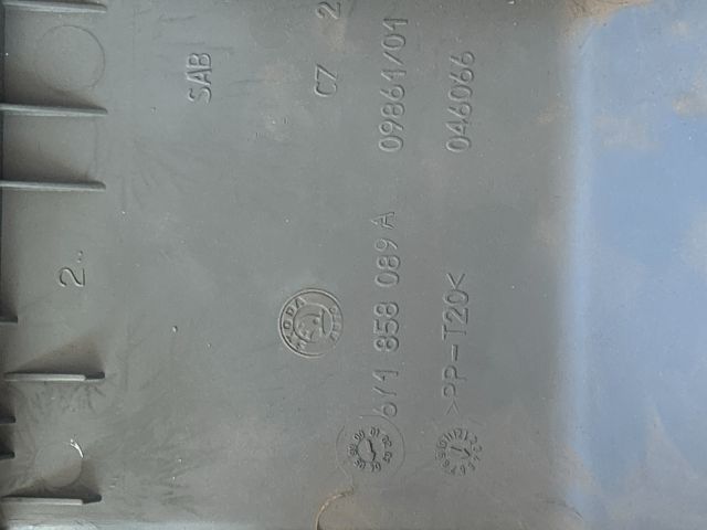 bontott SKODA FABIA I Középkonzol Keret