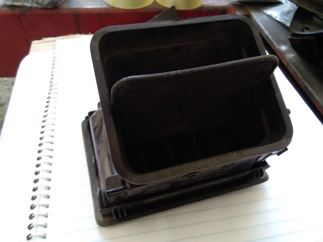 bontott SKODA FABIA I Középső Bal Szellőző