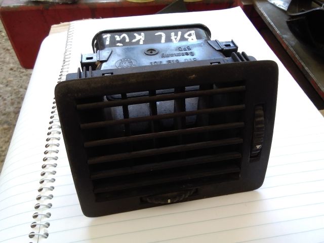 bontott SKODA FABIA I Középső Bal Szellőző