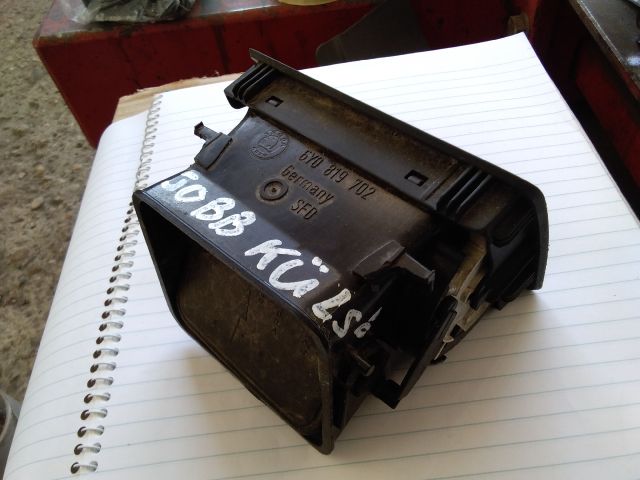 bontott SKODA FABIA I Középső Jobb Szellőző