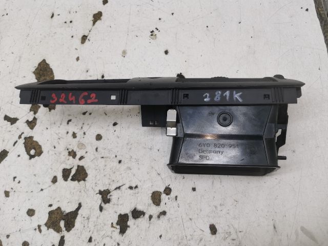 bontott SKODA FABIA I Középső Szellőző