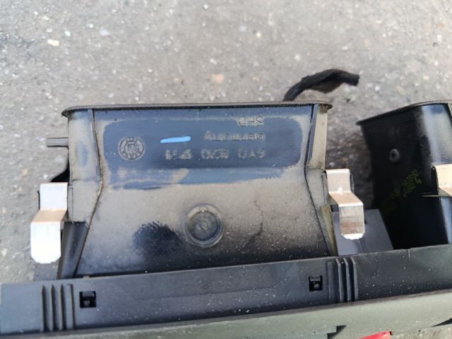 bontott SKODA FABIA I Középső Szellőző