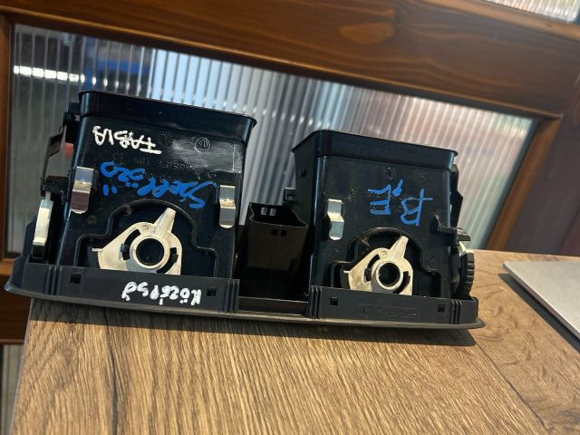 bontott SKODA FABIA I Középső Szellőző