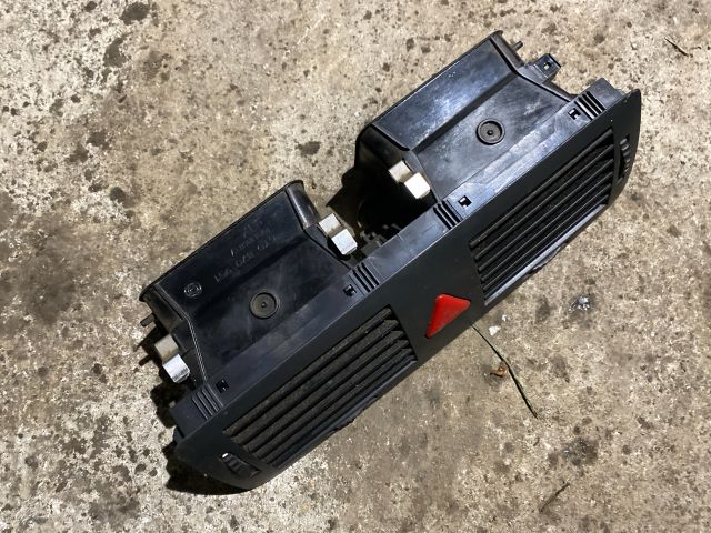 bontott SKODA FABIA I Középső Szellőző