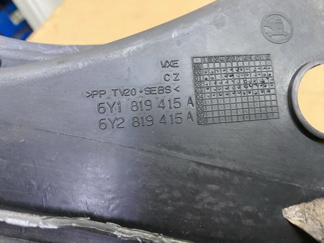 bontott SKODA FABIA I Levélrács