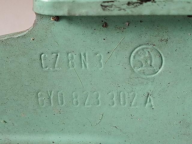 bontott SKODA FABIA I Motorháztető Jobb Zsanér