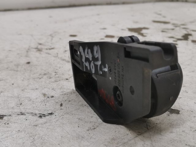 bontott SKODA FABIA I Motorháztető Nyitó Kar / Gomb