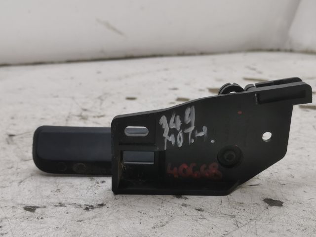 bontott SKODA FABIA I Motorháztető Nyitó Kar / Gomb