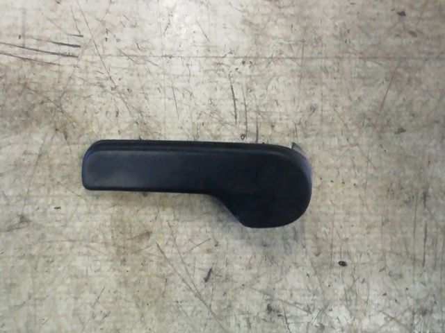 bontott SKODA FABIA I Motorháztető Nyitó Kar / Gomb