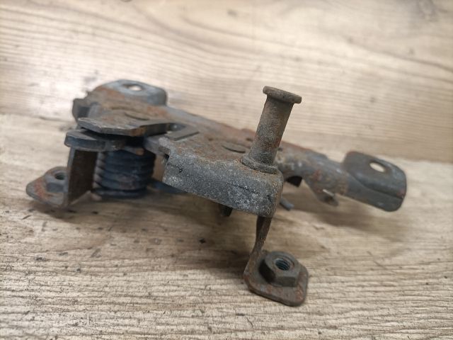 bontott SKODA FABIA I Motorháztető Zárszerkezet