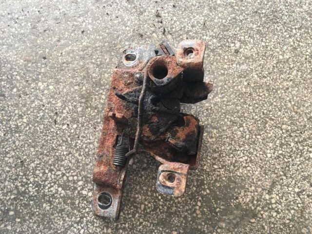 bontott SKODA FABIA I Motorháztető Zárszerkezet