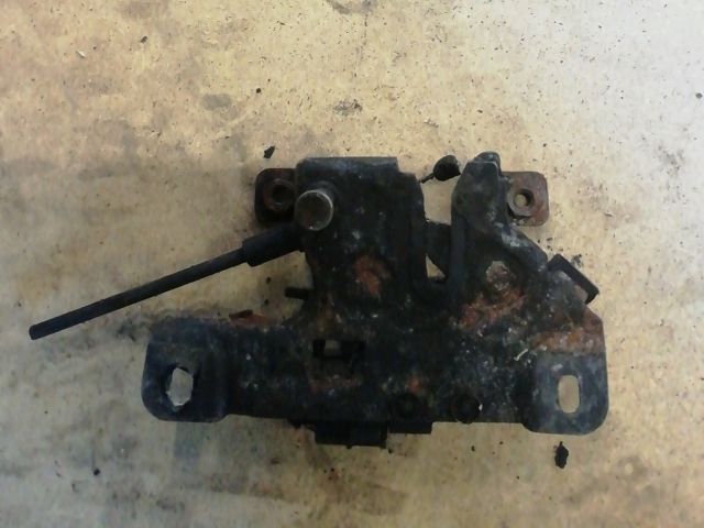 bontott SKODA FABIA I Motorháztető Zárszerkezet