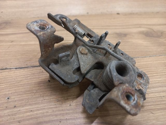 bontott SKODA FABIA I Motorháztető Zárszerkezet