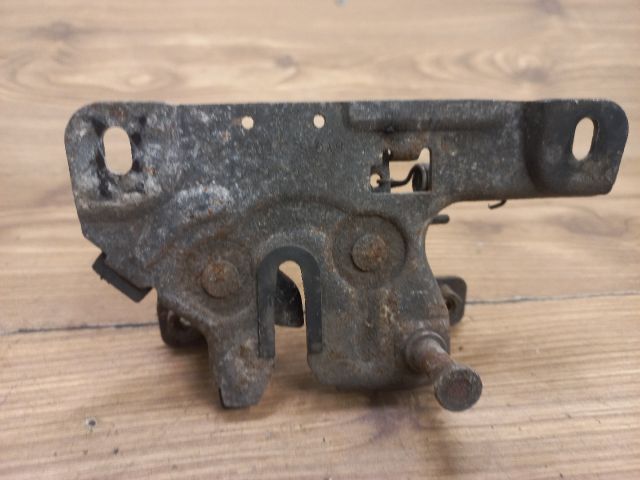 bontott SKODA FABIA I Motorháztető Zárszerkezet