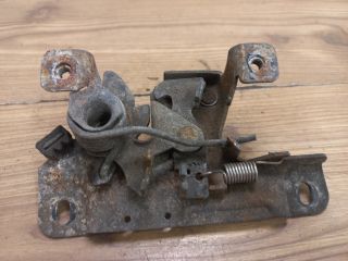 bontott SKODA FABIA I Motorháztető Zárszerkezet