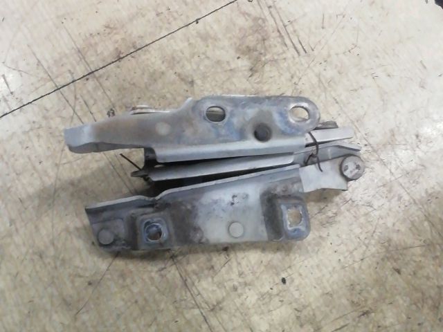 bontott SKODA FABIA I Motorháztető Zsanér Pár