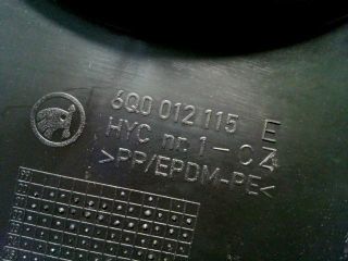 bontott SKODA FABIA I Pótkerék Szerszámtartó